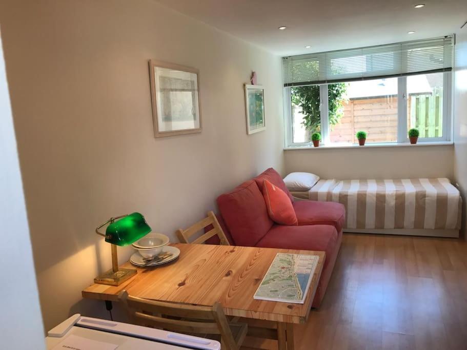 Apartment With Own Entrance & Terrace On West Hill Hastings Exteriér fotografie